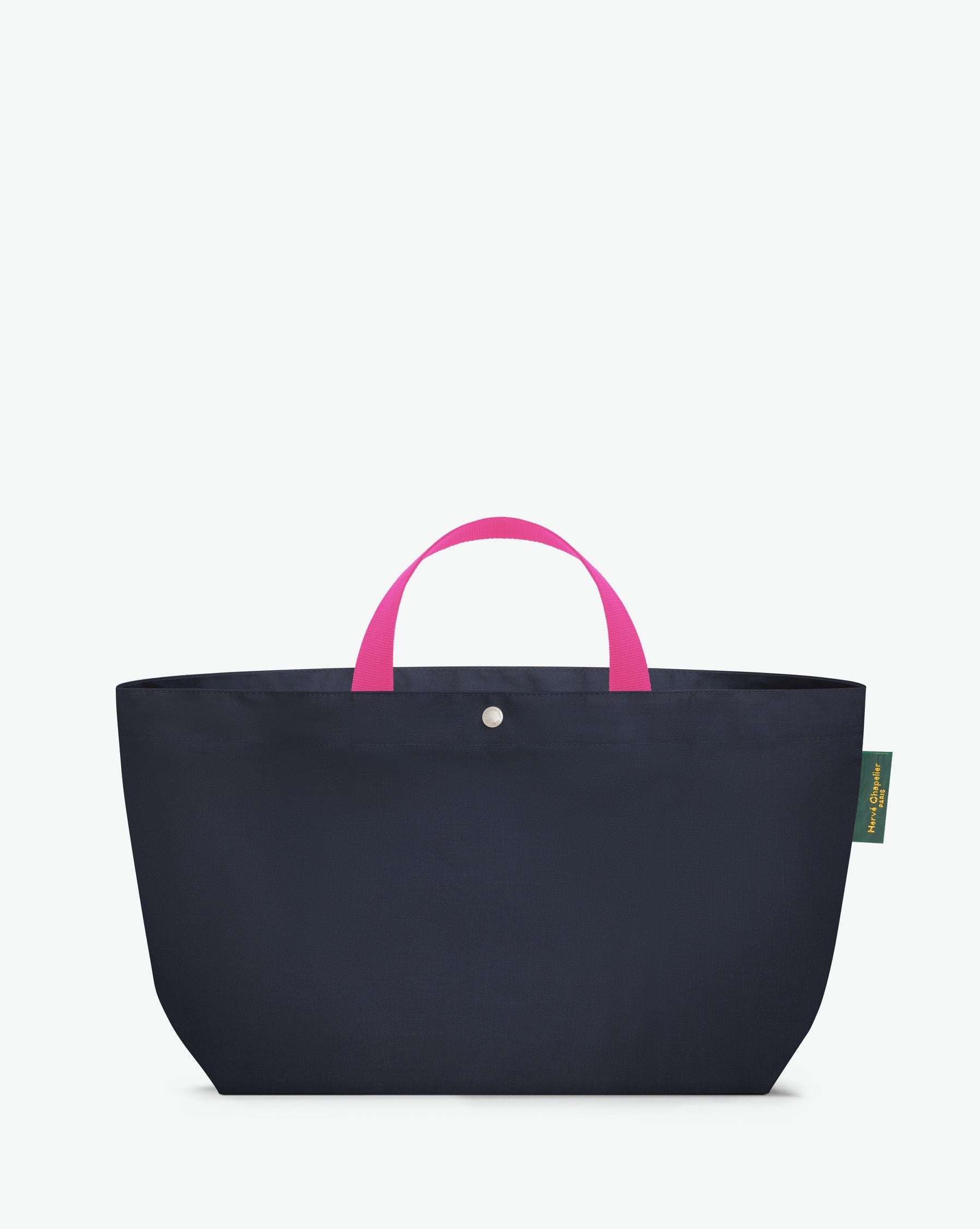 Packshot of a 1837C travel bag rectangular bottom with short polycotton handles and a zipper and an inside pocket. The bag is made of polyamide in a large size. Sac cabas a poignees courtes en polyamide uni format L