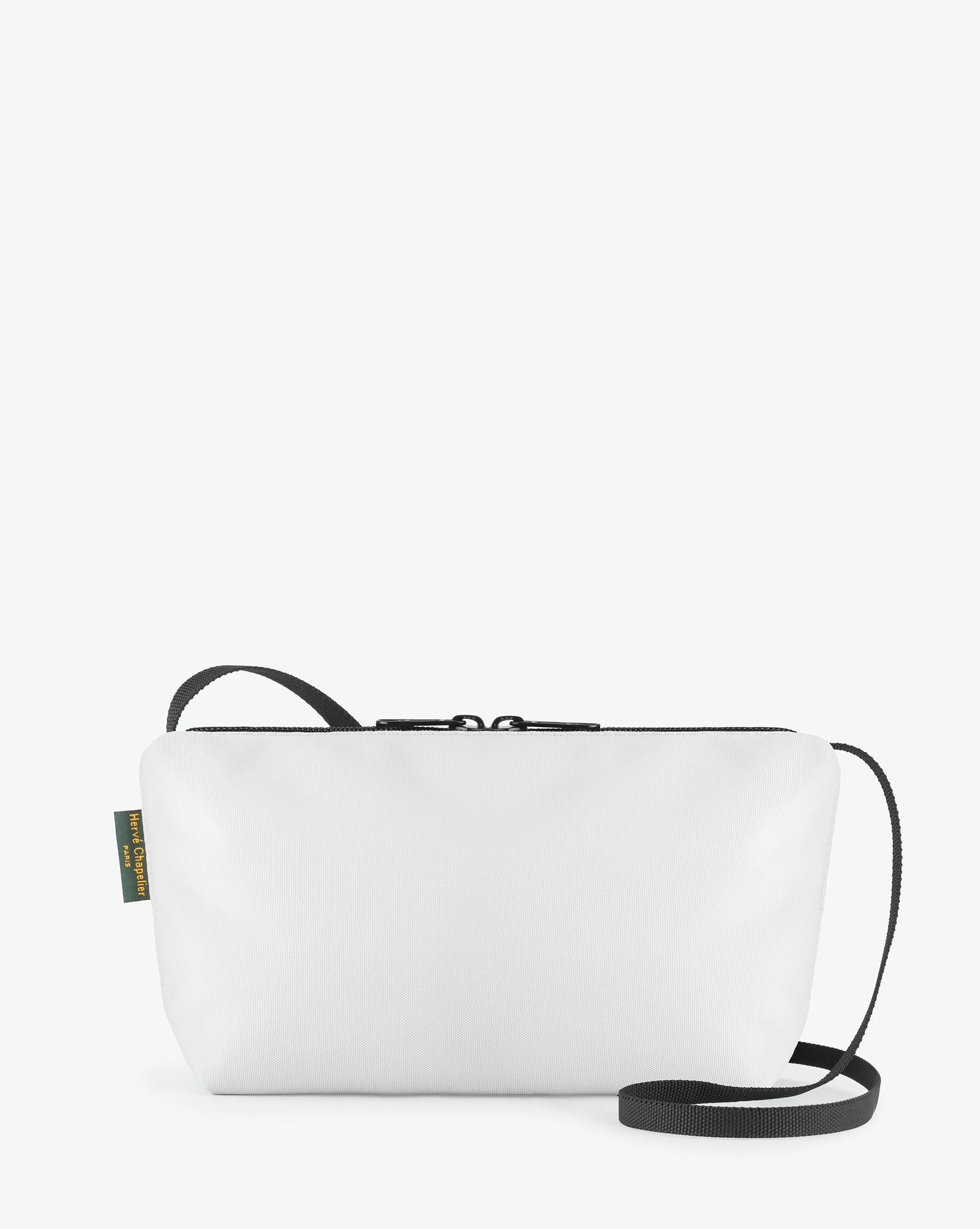 Packshot of a 2884N shoulder crossbody bag with a long handle in polyamide webbing and a zip with double closure. The bag is made of solid nylon, in a rectangular size. Sac bandouliere epaule en nylon uni taille S