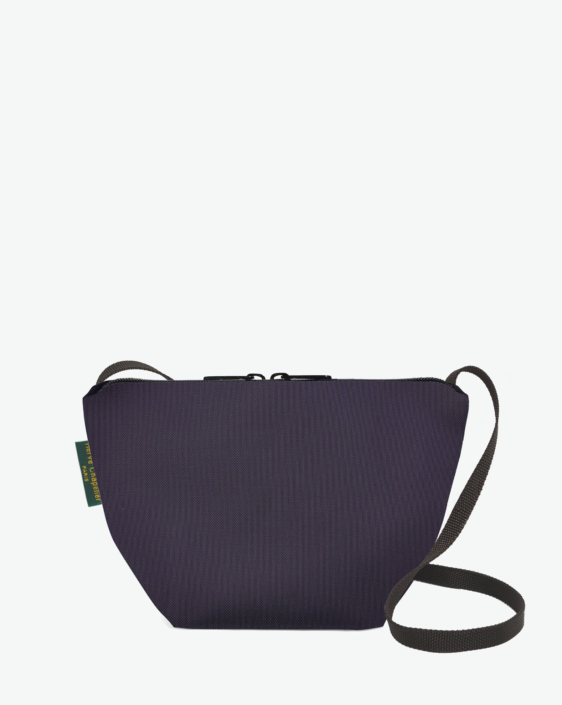 Packshot of a 2885N shoulder crossbody bag with a long handle in polyamide webbing and a zip with double closure. The bag is made of solid nylon in a small size. Sac bandouliere epaule en nylon uni taille S
