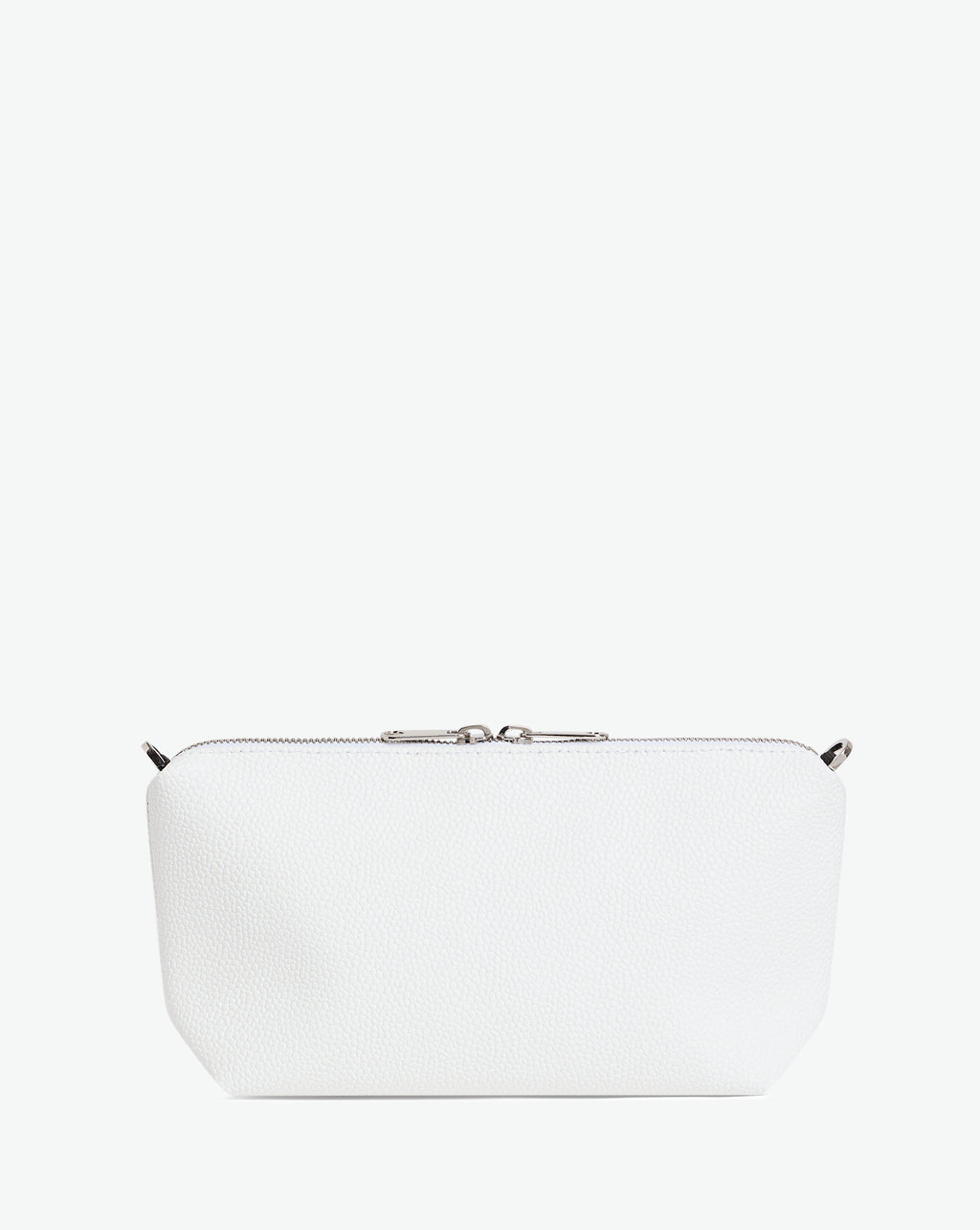 Packshot of a 8784G clutch bag pouch rectangular with a zipper and 2 rings in a small size. The tote is made of pebbled grain coated canvas. Sac pochette rectangulaire toile enduite dans une taille S