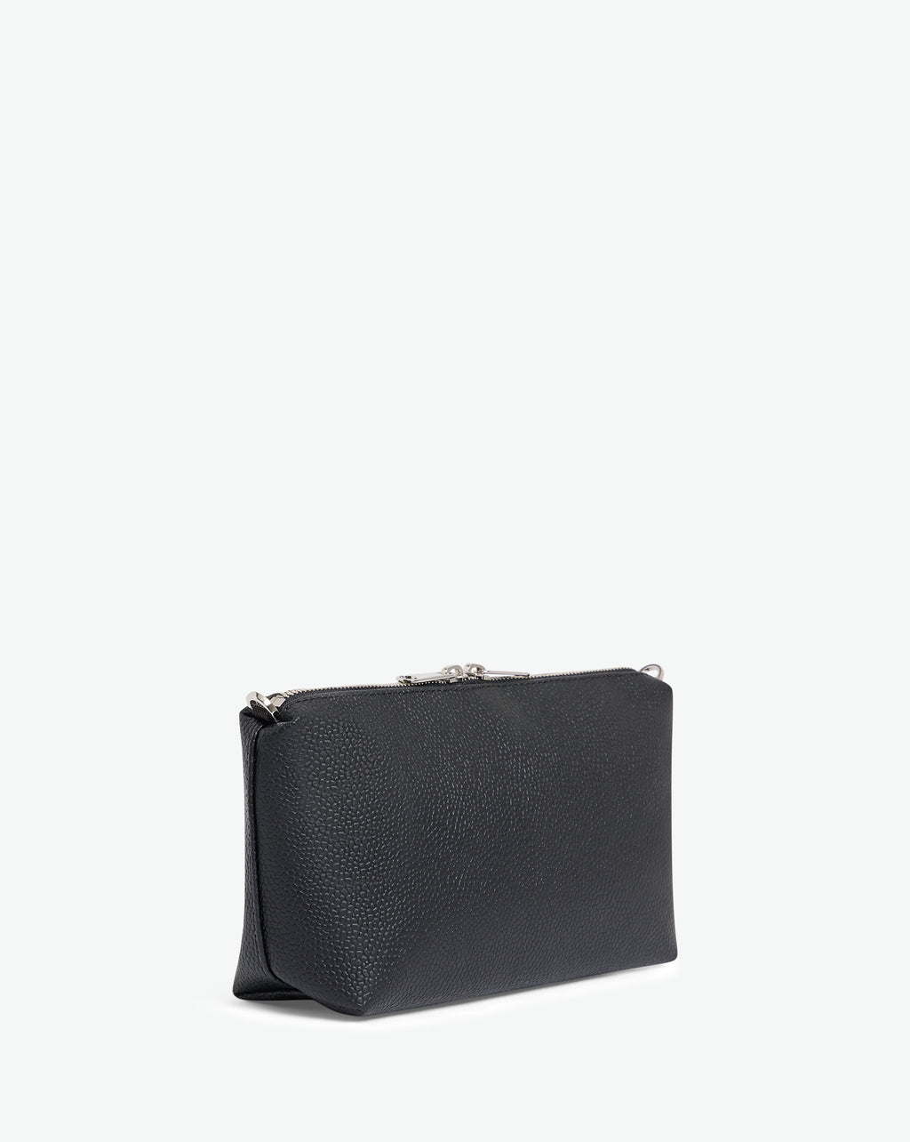 Packshot of a 8784G clutch bag pouch rectangular with a zipper and 2 rings in a small size. The tote is made of pebbled grain coated canvas. Sac pochette rectangulaire toile enduite dans une taille S