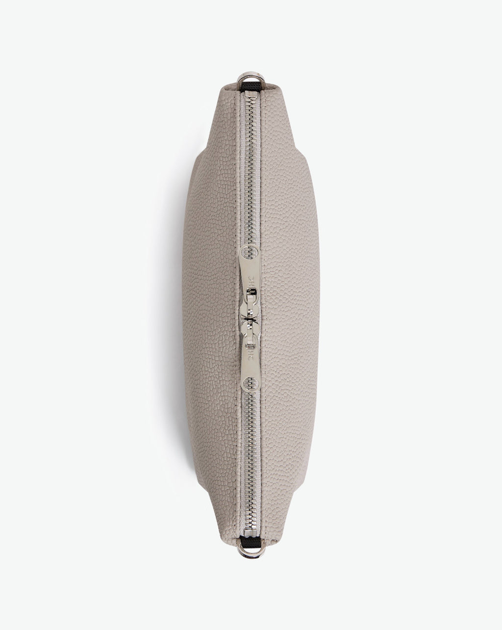 Packshot of a 8784G clutch bag pouch rectangular with a zipper and 2 rings in a small size. The tote is made of pebbled grain coated canvas. Sac pochette rectangulaire toile enduite dans une taille S
