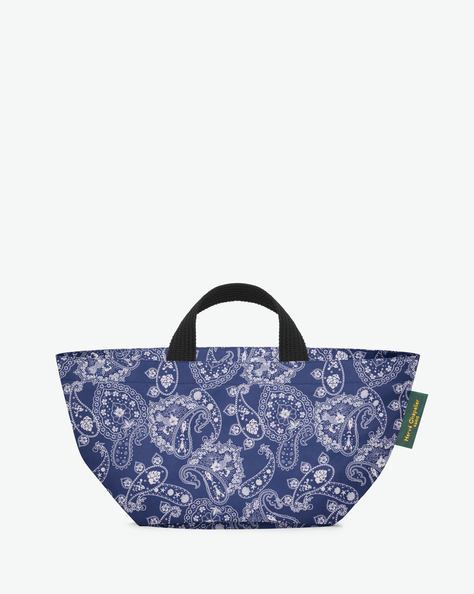 Packshot of a 901F tote bag with short polyprop handles and a zipper. The bag is made of nylon in a fancy print in a small size. Sac cabas a poignees courtes en nylon imprime dans un format S
