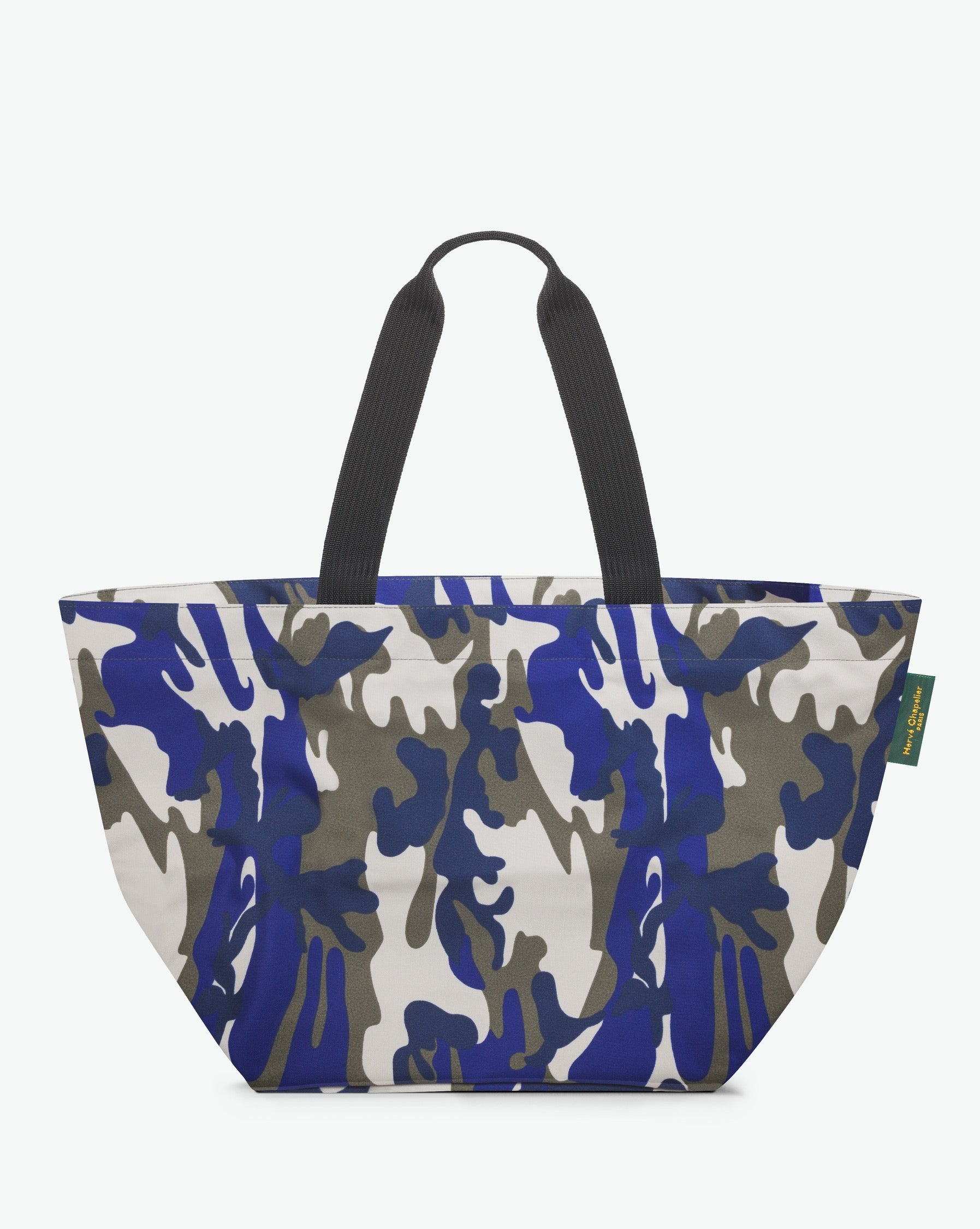 Packshot of a 913F shopping bag with long polyprop handles and a zipper and an inside pocket. The bag is made of printed nylon in a extra-large size. Sac cabas a poignees longues en nylon imprime dans un formatX L