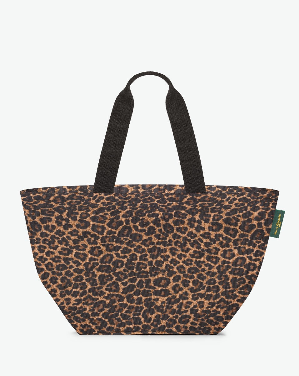 Packshot of a 925F shopping bag with long polyprop handles and a zipper and an inside pocket. The bag is made of nylon in a fancy print in a large size. Sac cabas a poignees longues en nylon imprime dans un format L