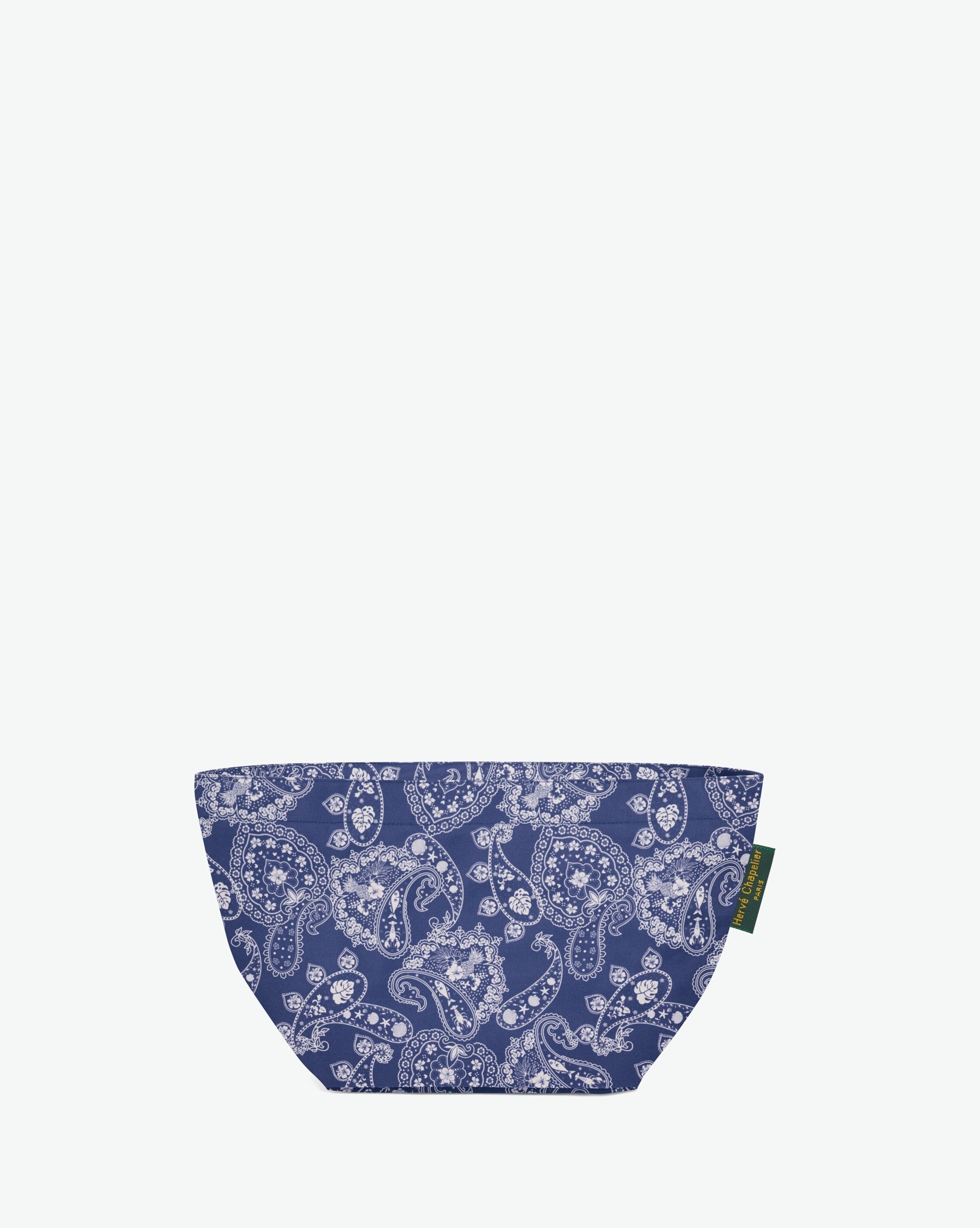 Packshot of a 927F mini tote with a square bottom and a zipper. The tote is made of printed nylon in an extra-small size. Mini cabas en nylon imprime fantaisie dans une taille XS