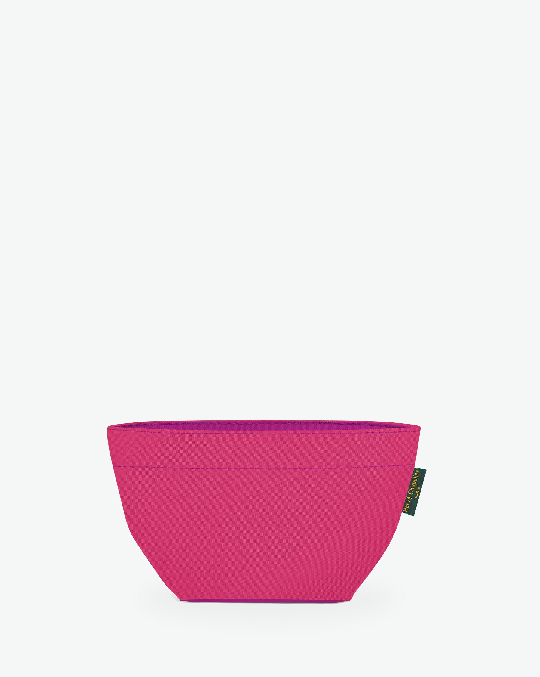 Packshot of a 927N mini tote with a square bottom and a zipper. The tote is made of solid nylon in an extra-small size. Mini cabas en nylon uni dans une taille XS
