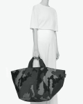 Travel bag square bottom