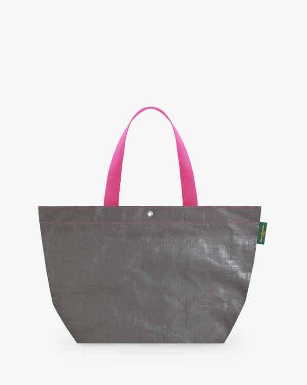 Hervé Chapelier -  - "Packshot of a 4012PP market tote bag
with long polyamide handles and a rectangular bottom.
The bag is made of polyethylene in a medium size.
Sac cabas marche a poignees longues en polyethylene dans un format M"