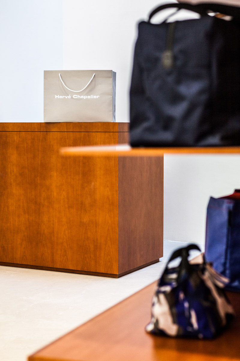 HERVE CHAPELIER - OFFICIAL WEBSITE - Bags made of pebbled grain